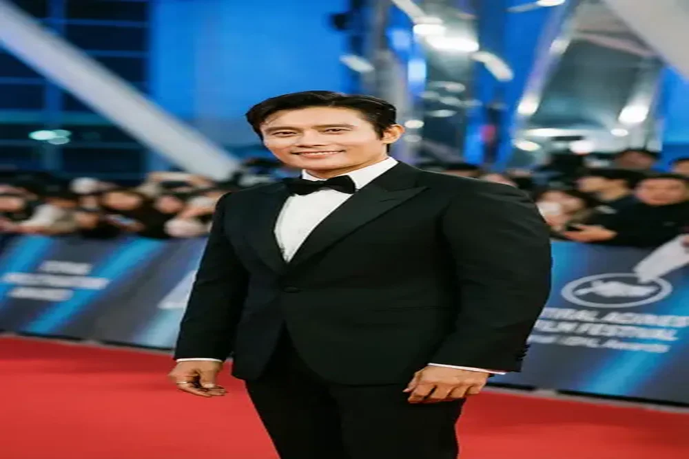 海角合作国际男演员红毯照